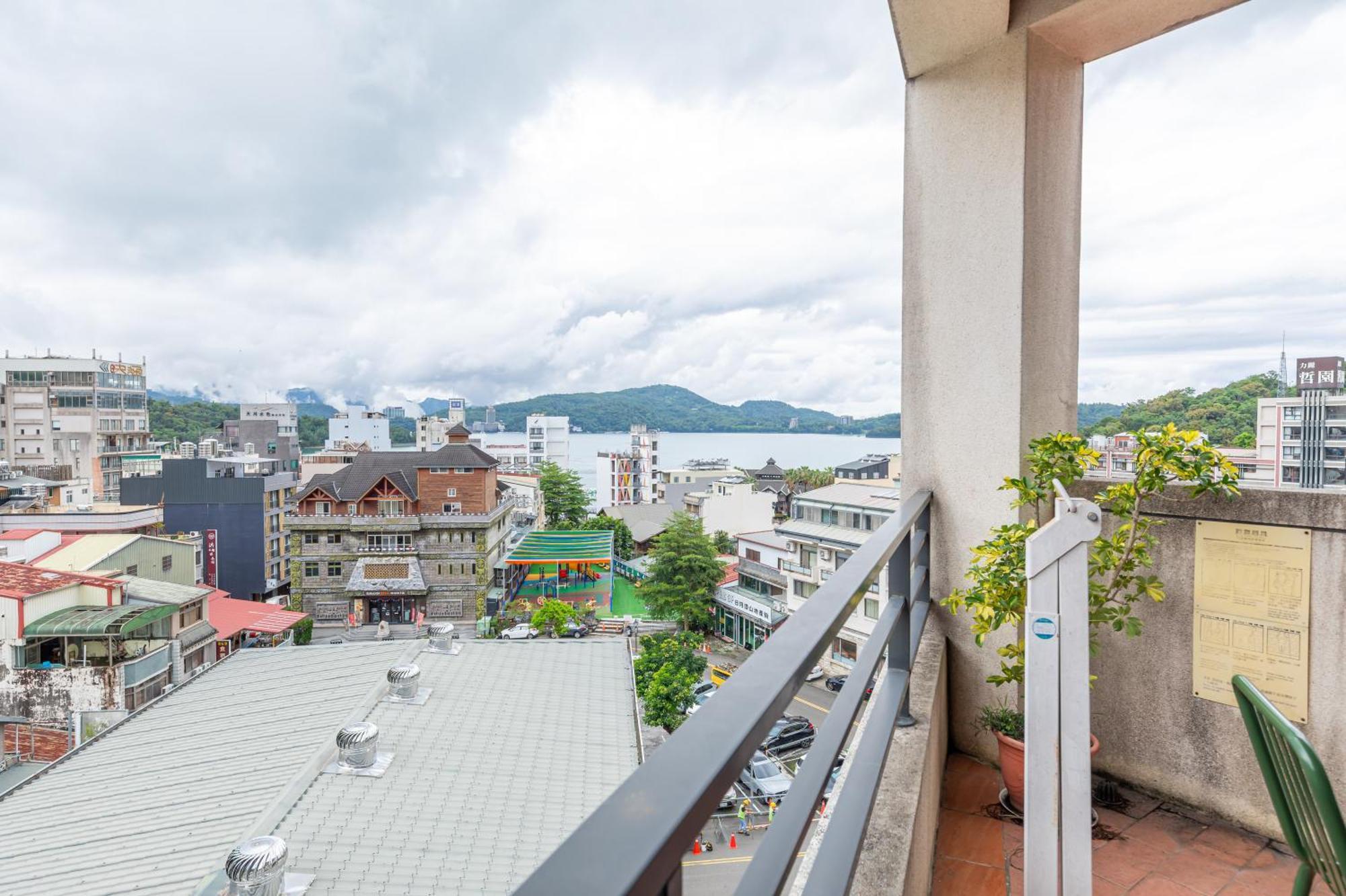 Sun Moon Lake Itathao Vacation Inn With Elevator Yuchi Zewnętrze zdjęcie